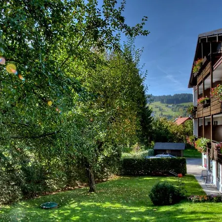 Kur- Und Ferienhotel Alpenhof Hotel 3*